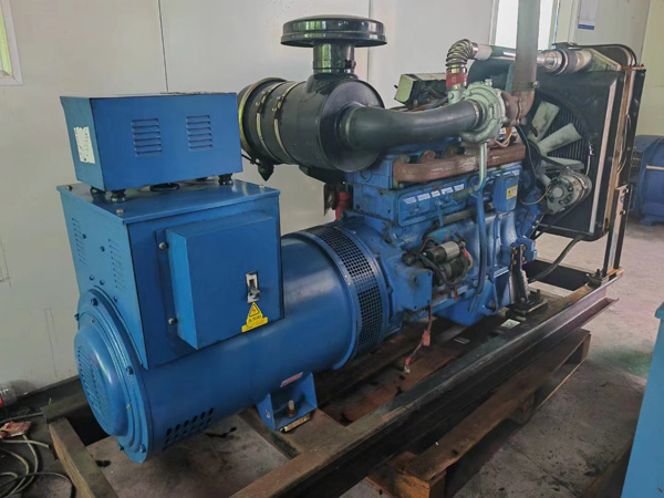 衢州100kW柴油发电机组使用多级机油有哪些优缺点？